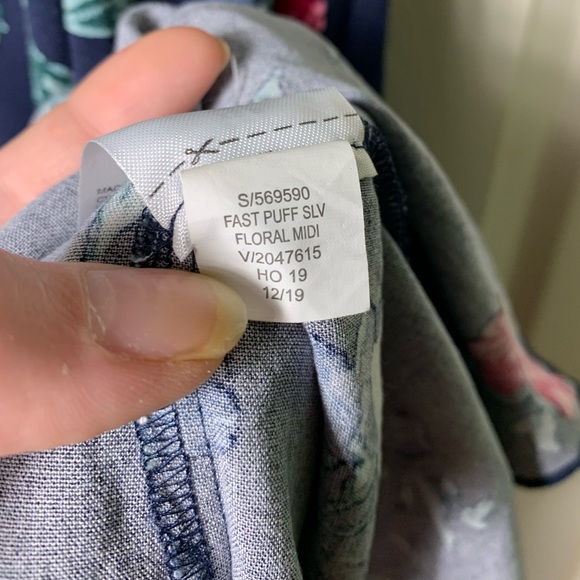 Banana Republic | Puff Sleeve Floral Midi Dress - XS Petite - Picture 7 of 7